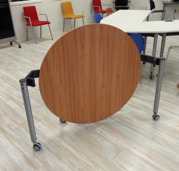Kite Mini Mobile Flip-Top Nest Table (34'' Diameter Circle) by Muzo, MMFC/85/SX