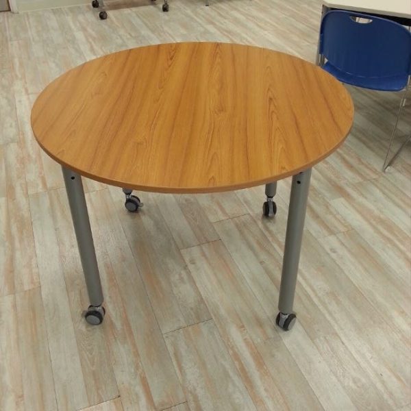 Kite Mini Mobile Flip-Top Nest Table (34'' Diameter Circle) by Muzo, MMFC/85/SX - Image 7